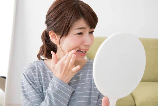 インビザライン中にできた口内炎の痛みを和らげるにはどうすればいい？